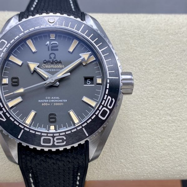VS Factory Omega Seamaster Planet Ocean 600M 43.5mm Gunmetal Grey Dial Brushed Bezel (215.32.44.21.01.002) 1:1 Super Clone - DD8900 Movement
