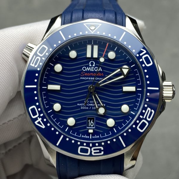 VS Factory Omega Seamaster Diver 300M 42mm Blue Wave Dial Blue Ceramic Bezel Blue Rubber Strap (210.32.42.20.03.001) 1:1 Super Clone - DD8800 Movement