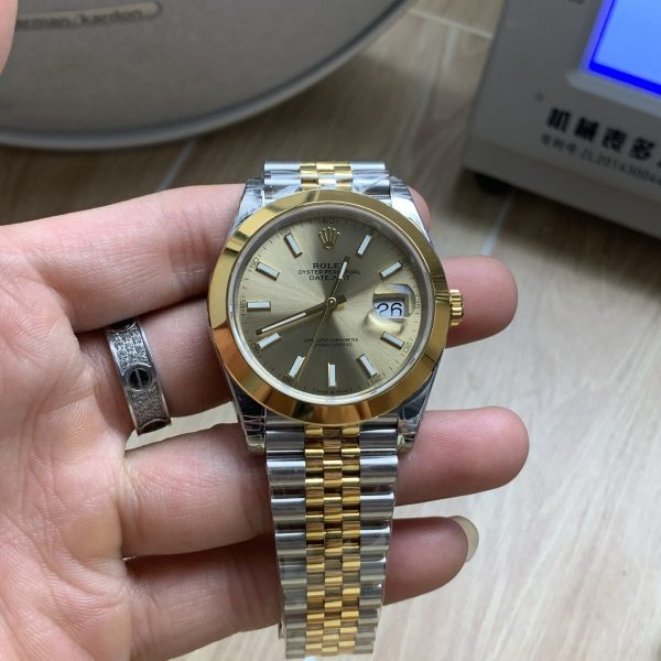 VS Factory Rolex Datejust 41mm Two-Tone Yellow Gold Champagne Dial Smooth Bezel Jubilee Bracelet (126303) 1:1 Super Clone - DD3235 Movement