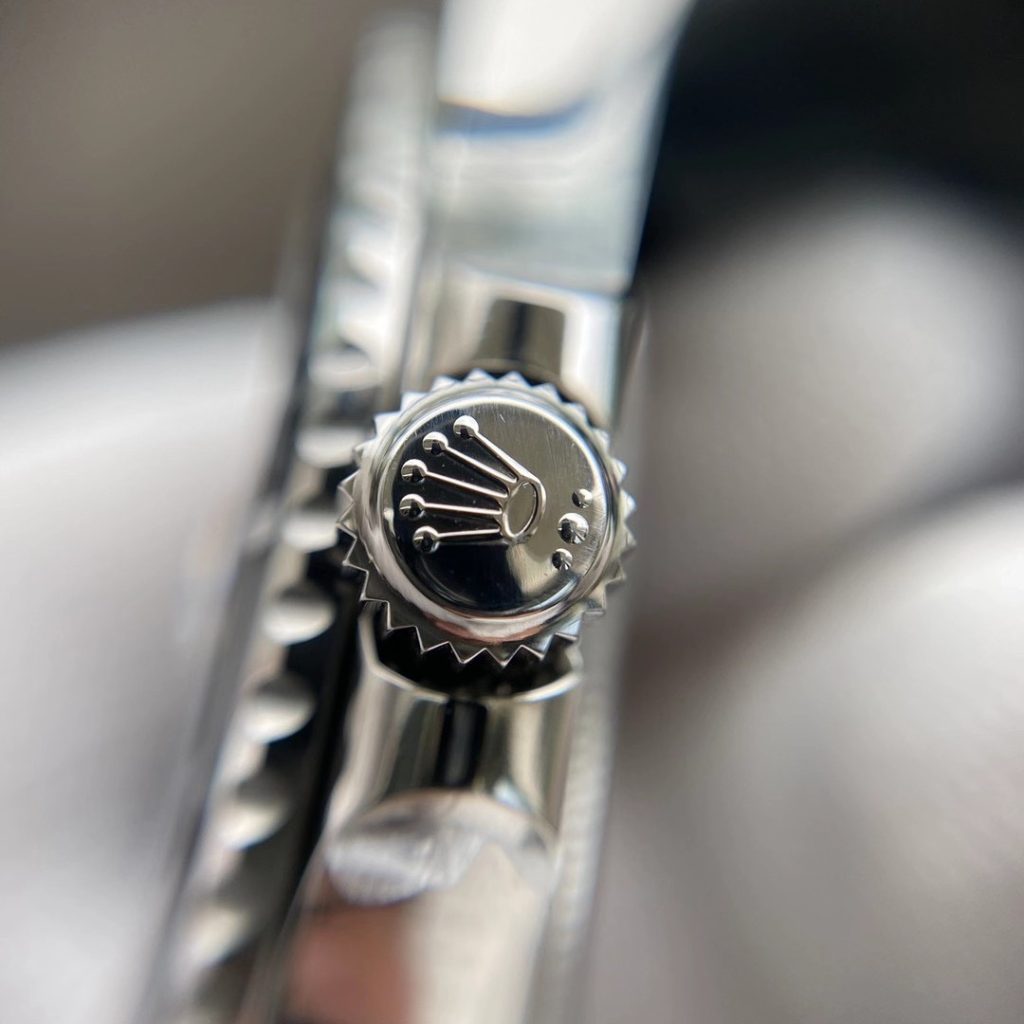 Macro view of the VSF Yacht-Master Triplock crown and knurling
