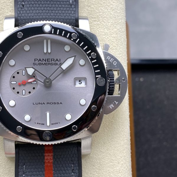 VS Factory Panerai Submersible QuarantaQuattro Luna Rossa 44mm PAM01681 1:1 Super Clone - DDP.900 Movement
