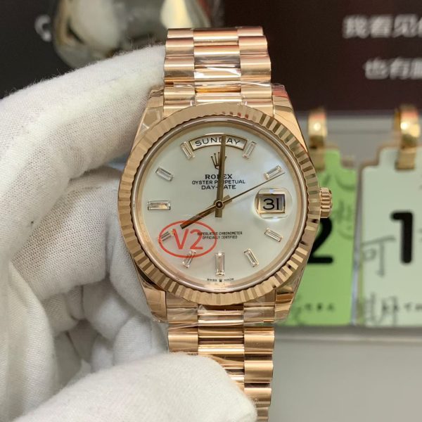 VS Factory Rolex Day-Date 40 Everose Gold White Baguette Diamond Dial (228235) V2 1:1 Super Clone - DD3255 Movement