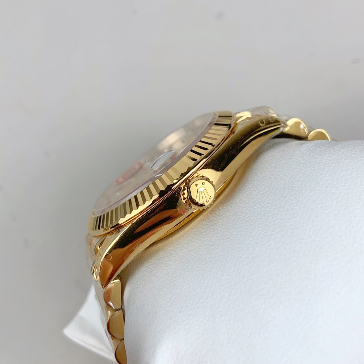 VS Factory Rolex Day-Date 40 Yellow Gold Champagne Baguette