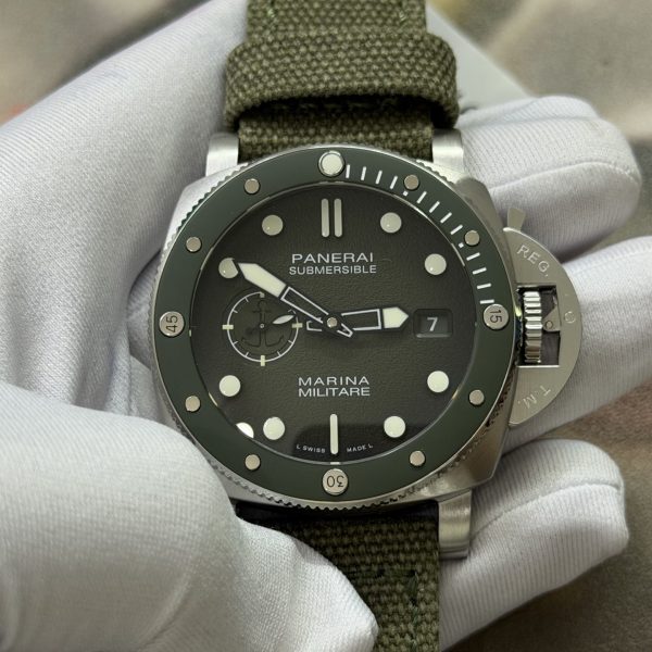 VS Factory Panerai Submersible Marina Militare 44mm Green Gradient Dial (PAM01697) 1:1 Super Clone – DDP.900 Movement